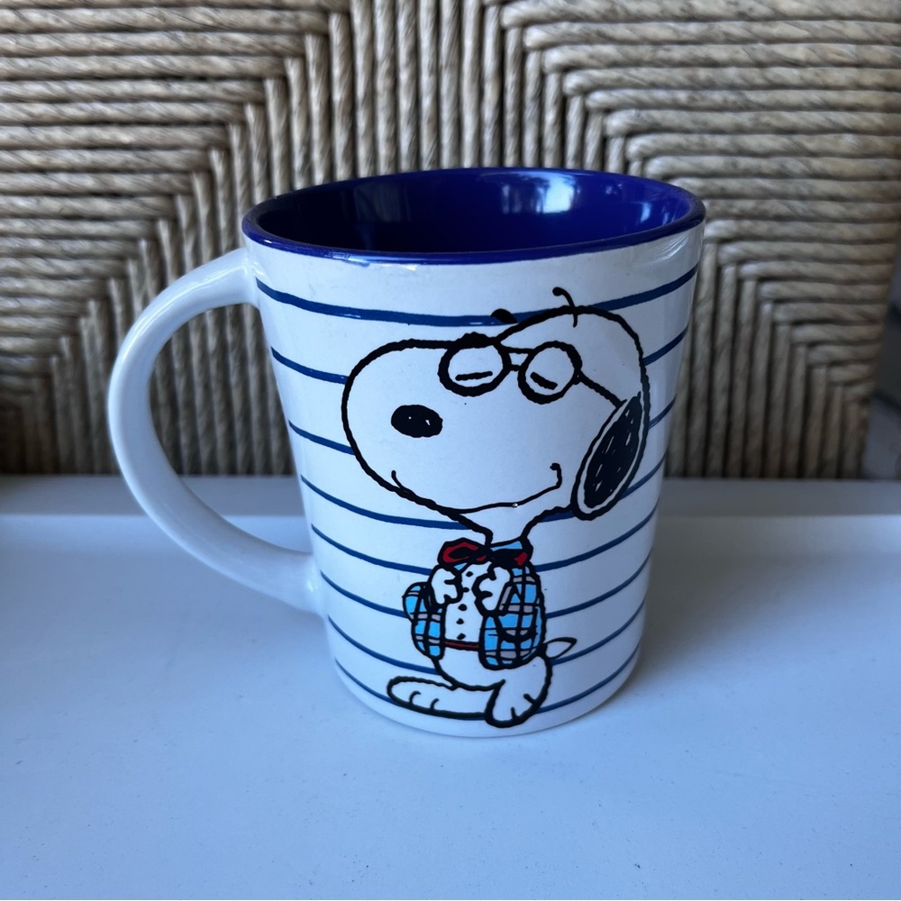 Peanuts Snoopy White Mug with blue line Accents